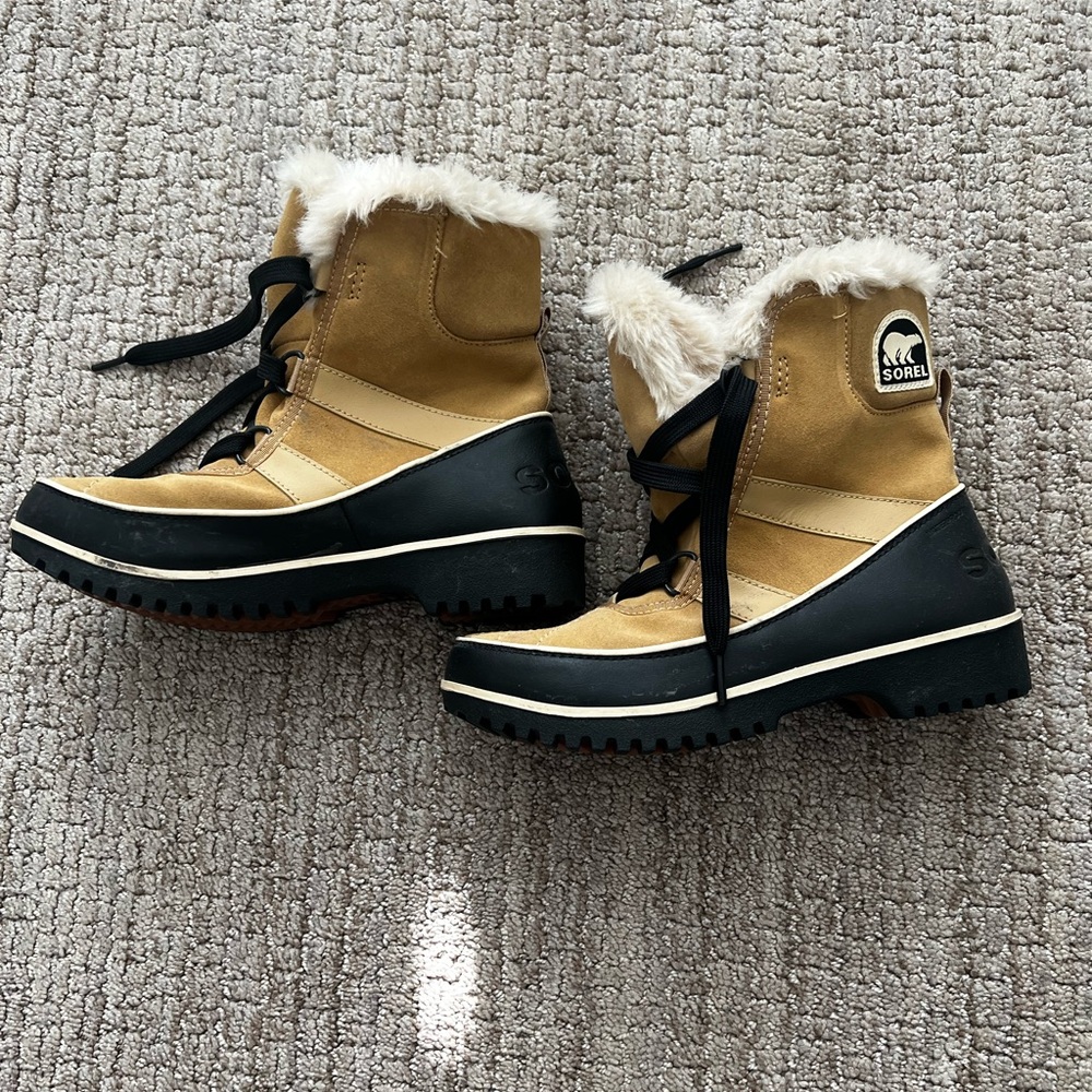 Sorel Boots, Women’s Winter Boots, Size 7, Brand New